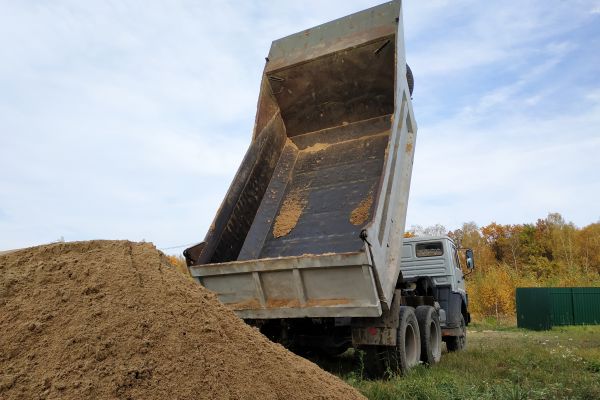 Topsoil Delivery in Auburn